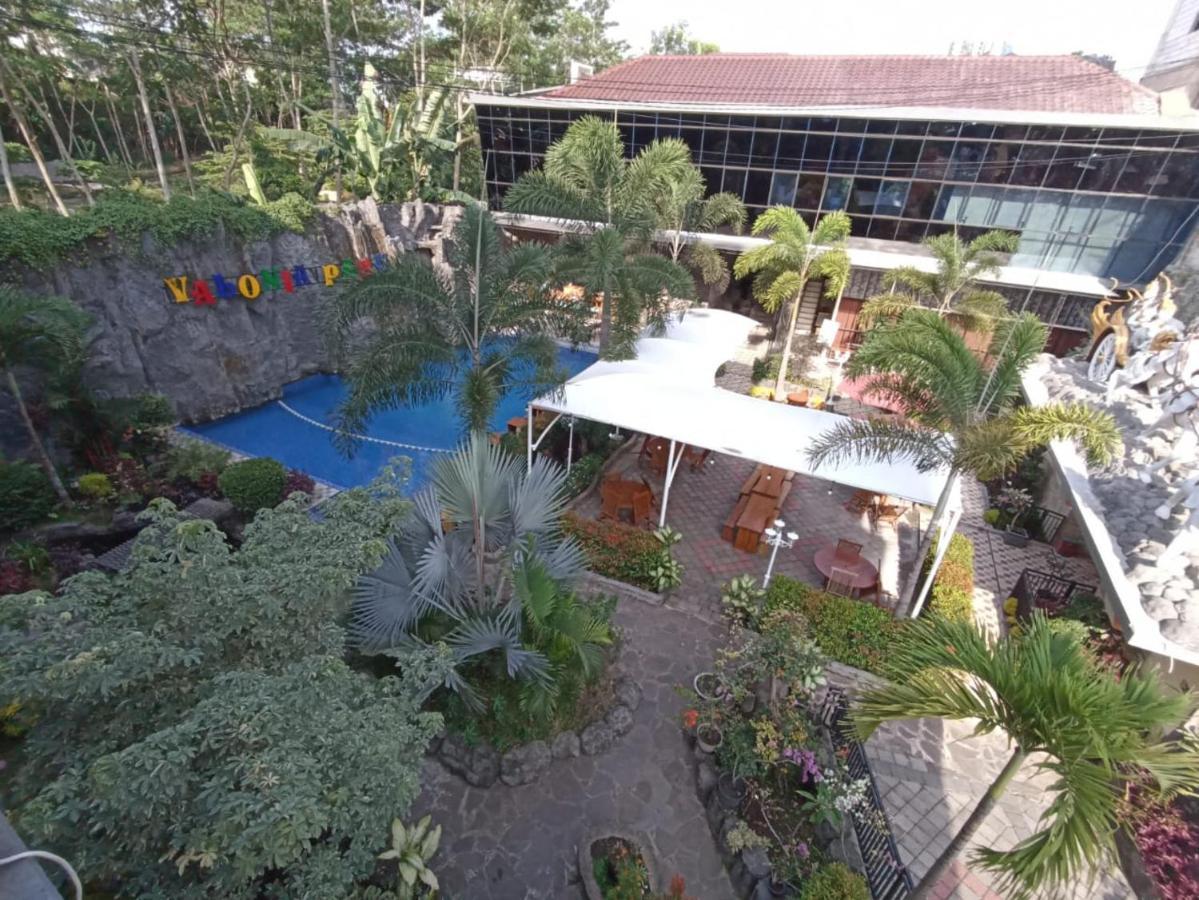 Grand Valonia Hotel Jember Ngoại thất bức ảnh