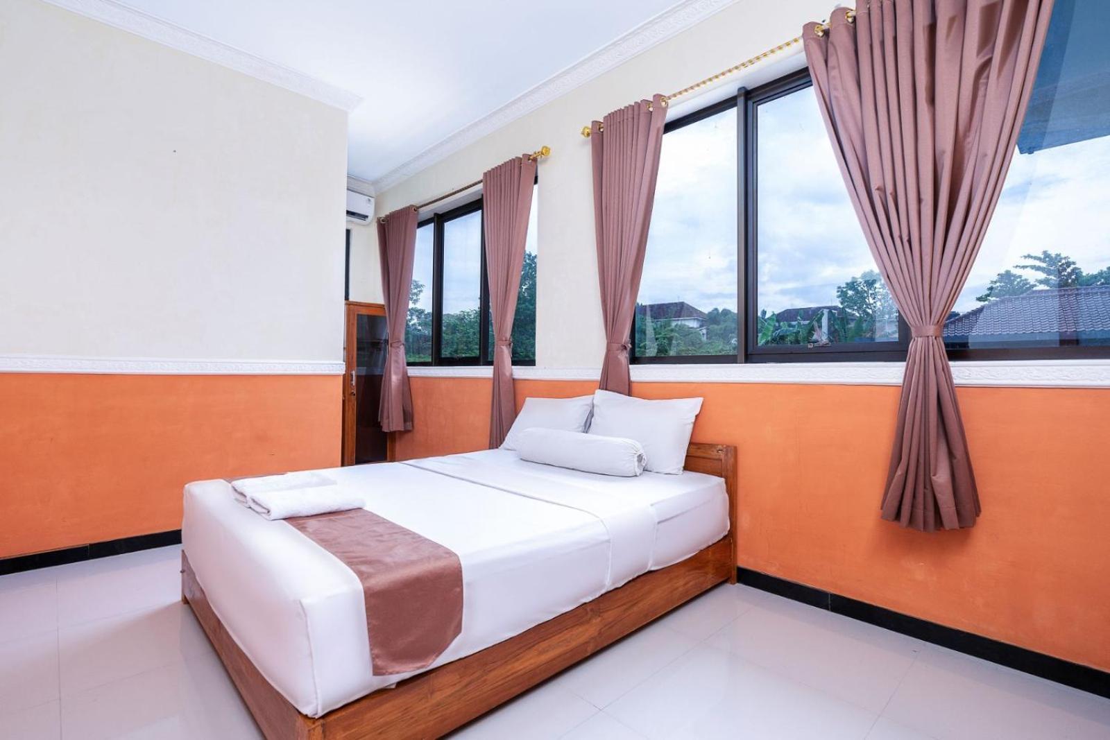 Grand Valonia Hotel Jember Ngoại thất bức ảnh
