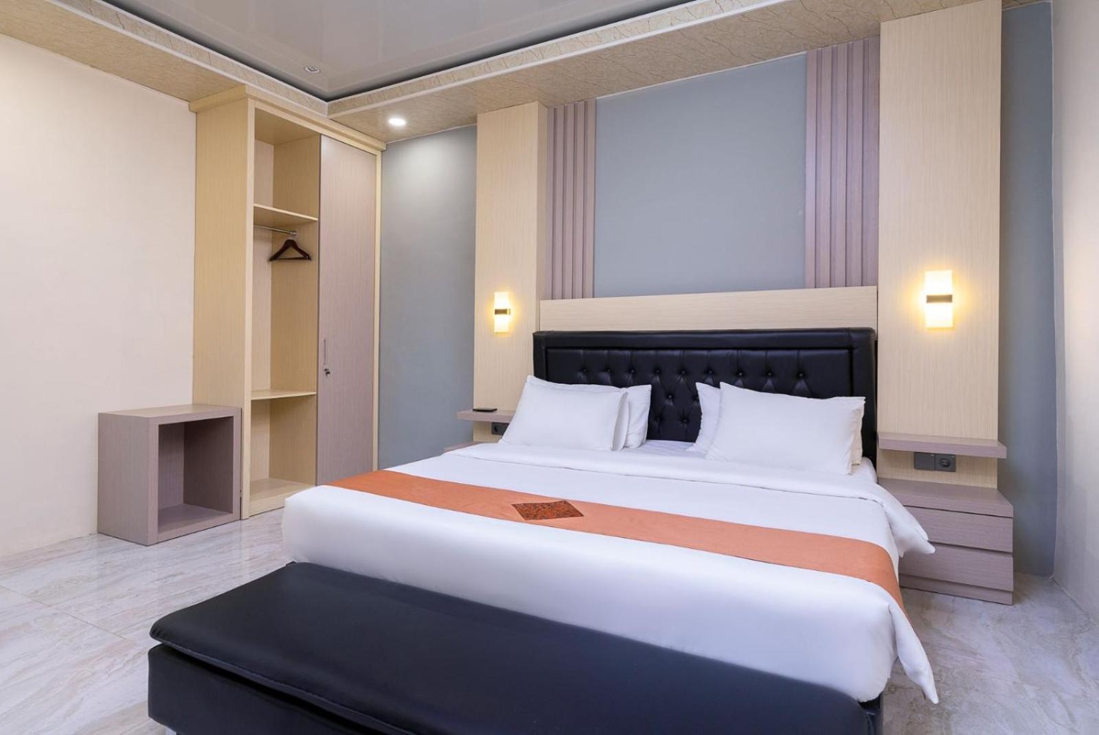 Grand Valonia Hotel Jember Ngoại thất bức ảnh