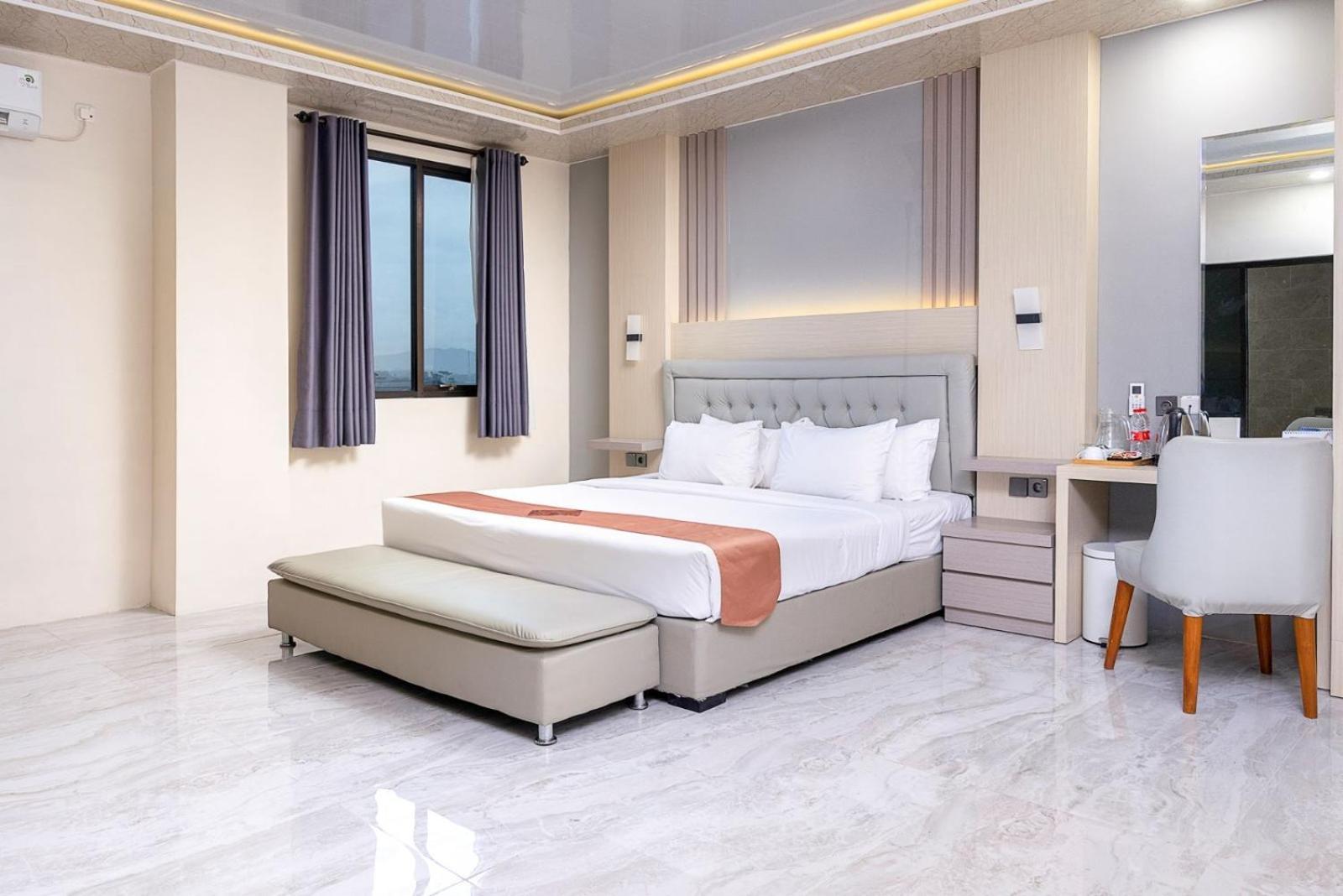 Grand Valonia Hotel Jember Ngoại thất bức ảnh
